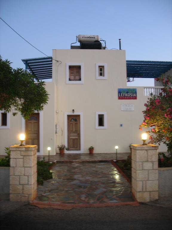 Lefkosia Studios Lefkos  Buitenkant foto